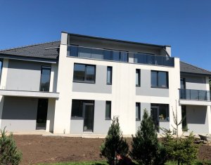 Appartement 4 chambres à vendre dans Floresti