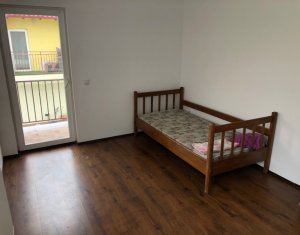 Maison 4 chambres à vendre dans Floresti