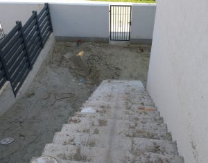 Maison 4 chambres à vendre dans Floresti