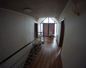 Ház 6 szobák kiadó on Sannicoara