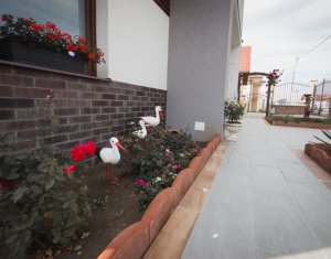 Ház 6 szobák kiadó on Sannicoara