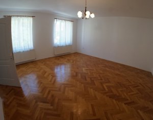 Appartement 4 chambres à vendre dans Cluj-napoca, zone Centru