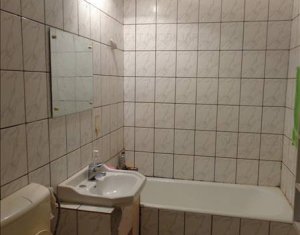 Lakás 4 szobák eladó on Cluj-napoca, Zóna Manastur
