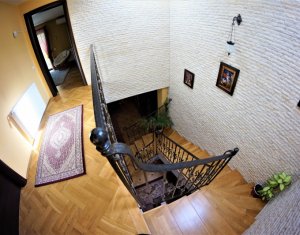Maison 5 chambres à vendre dans Cluj-napoca, zone Gruia