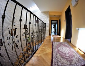 Maison 5 chambres à vendre dans Cluj-napoca, zone Gruia