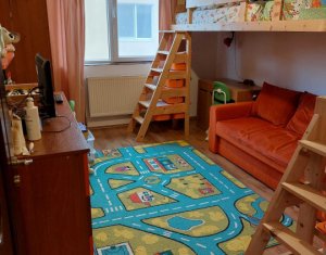 Lakás 3 szobák eladó on Floresti