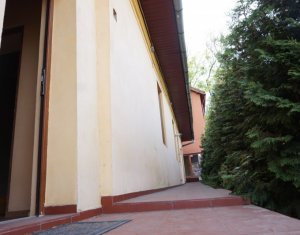 Maison 4 chambres à vendre dans Cluj-napoca, zone Centru
