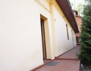 Maison 4 chambres à vendre dans Cluj-napoca, zone Centru