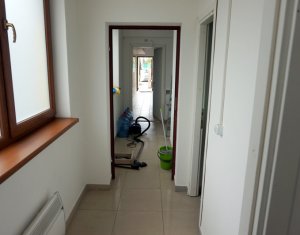 Iroda kiadó on Floresti