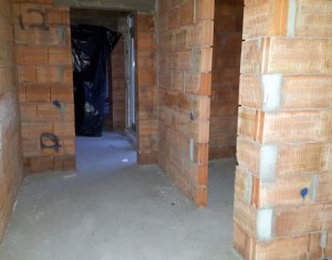 Üzlethelyiség eladó on Floresti