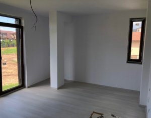 Lakás 4 szobák eladó on Floresti