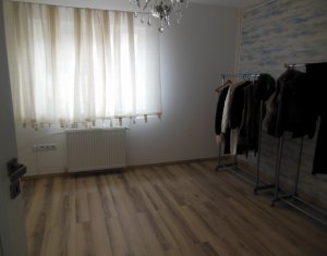 Ház 5 szobák kiadó on Cluj-napoca, Zóna Manastur