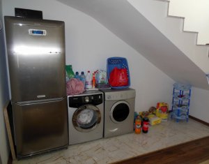 Ház 5 szobák kiadó on Cluj-napoca, Zóna Manastur