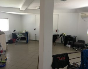 Üzlethelyiség eladó on Floresti