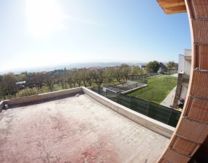 Maison 5 chambres à vendre dans Cluj-napoca, zone Dambul Rotund