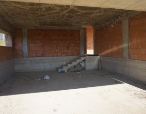 Maison 5 chambres à vendre dans Cluj-napoca, zone Dambul Rotund