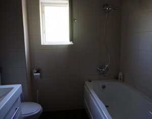 Lakás 3 szobák eladó on Floresti