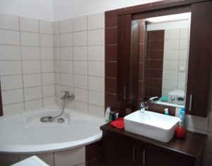 Lakás 3 szobák eladó on Floresti