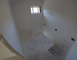 Ház 9 szobák eladó on Cluj-napoca, Zóna Manastur
