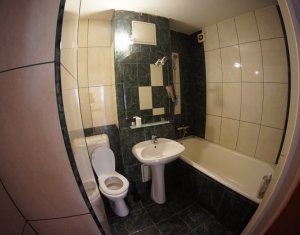 Appartement 4 chambres à louer dans Cluj-napoca, zone Manastur