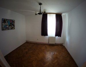 Appartement 4 chambres à louer dans Cluj-napoca, zone Manastur