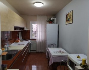 Lakás 3 szobák eladó on Cluj-napoca, Zóna Manastur