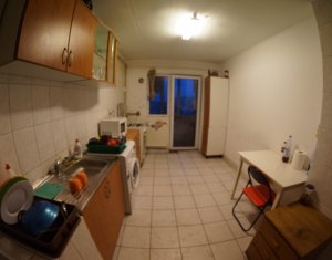 Lakás 4 szobák eladó on Cluj-napoca, Zóna Manastur