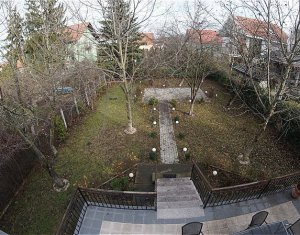 Ház 6 szobák kiadó on Cluj-napoca, Zóna Andrei Muresanu