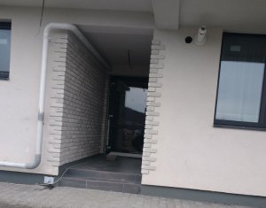 Lakás 2 szobák eladó on Floresti