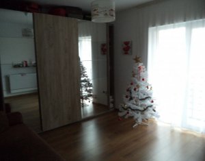 Ház 5 szobák eladó on Floresti