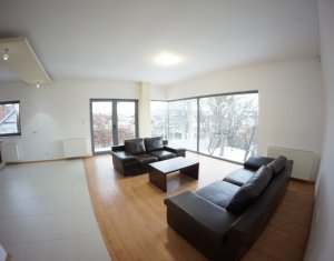 Appartement 3 chambres à louer dans Cluj-napoca, zone Centru