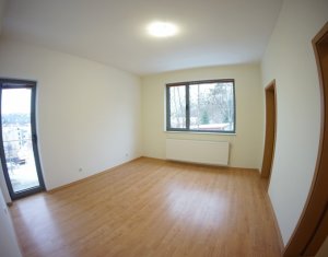 Appartement 3 chambres à louer dans Cluj-napoca, zone Centru