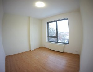 Appartement 3 chambres à louer dans Cluj-napoca, zone Centru