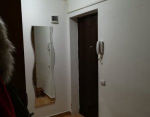 Lakás 2 szobák eladó on Floresti