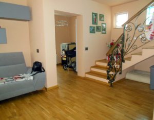 , 135m2 on Floresti