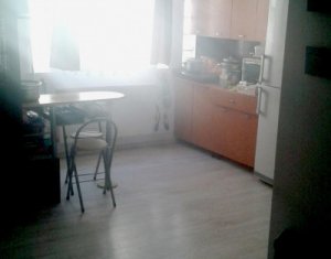 Appartement 3 chambres à vendre dans Floresti