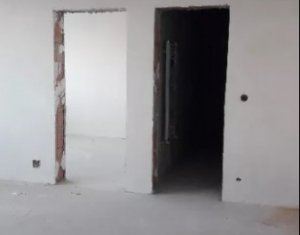 Lakás 3 szobák eladó on Floresti