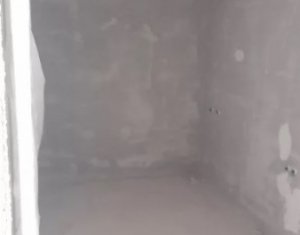 Lakás 3 szobák eladó on Floresti