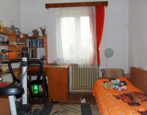 Lakás 4 szobák eladó on Cluj-napoca, Zóna Manastur