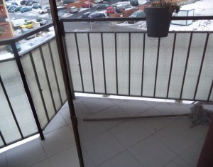 Lakás 2 szobák eladó on Floresti