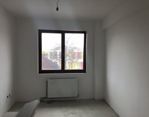 Lakás 3 szobák eladó on Floresti