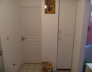 Lakás 2 szobák eladó on Floresti