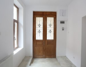 Espace Commercial à louer dans Cluj-napoca, zone Centru
