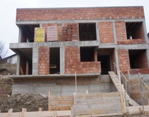 Maison 5 chambres à vendre dans Cluj-napoca, zone Borhanci