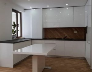 , 115m2 on Floresti