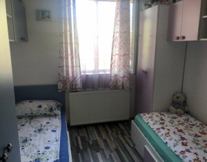 Lakás 3 szobák eladó on Floresti