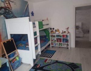 Maison 4 chambres à vendre dans Floresti
