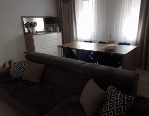 Maison 4 chambres à vendre dans Floresti