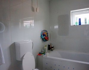 Maison 4 chambres à vendre dans Floresti