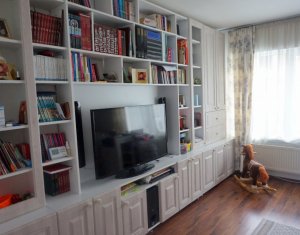 Maison 4 chambres à vendre dans Floresti